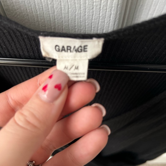 Garage black top - Picture 2 of 2